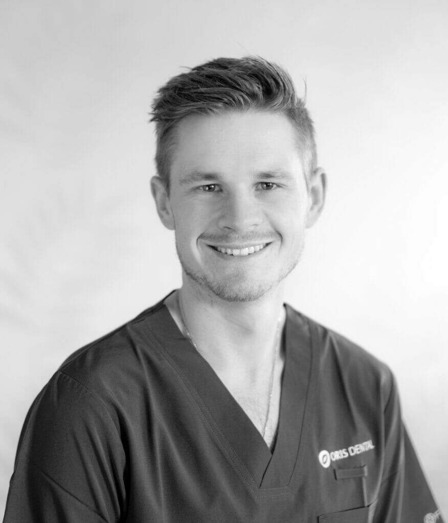 Tandläkare Jakob Fallgren
